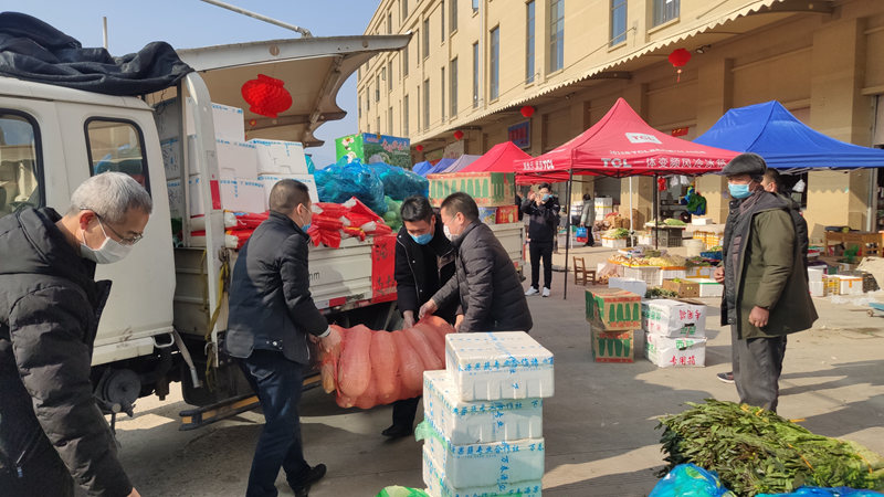 浦江农批市场暖心物资驰援郑宅东庄